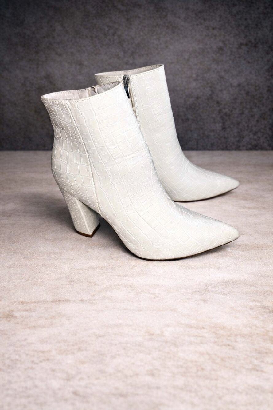 NWOT White Crocodile Pattern Faux Leather High Heel Ankle Boots  EU 39 / US 8.5
